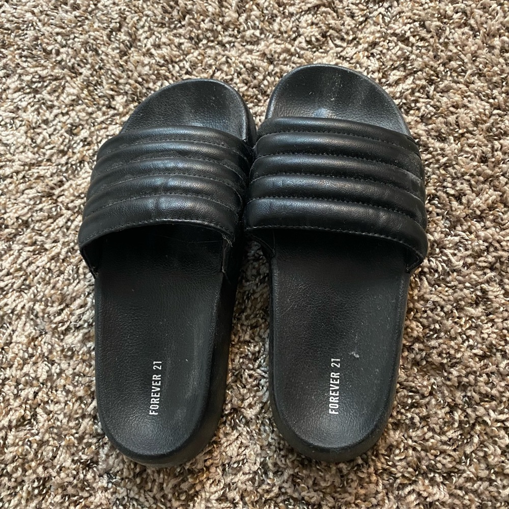 NWOT platform black slides